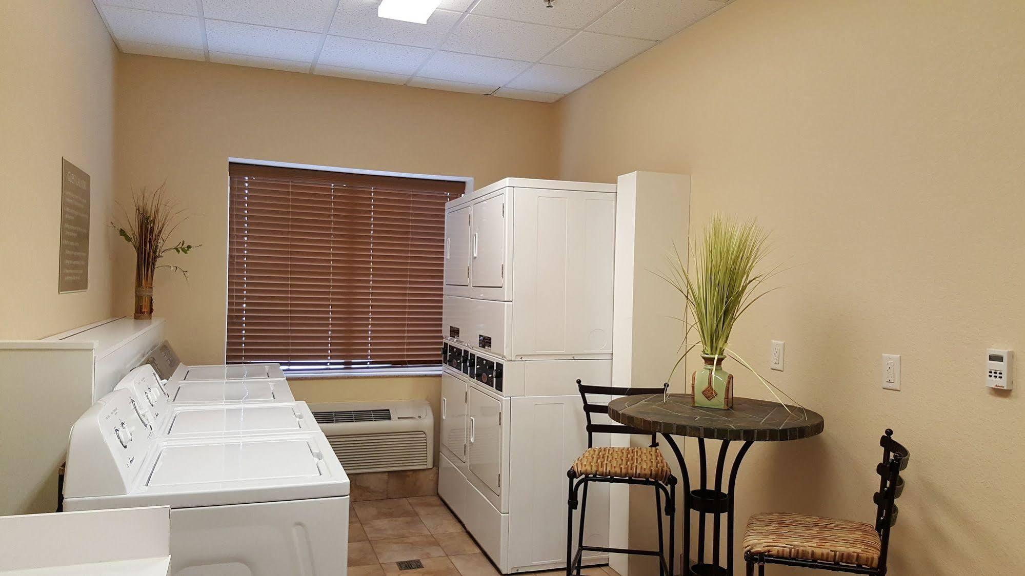 Candlewood Suites Portland Airport By Ihg Экстерьер фото