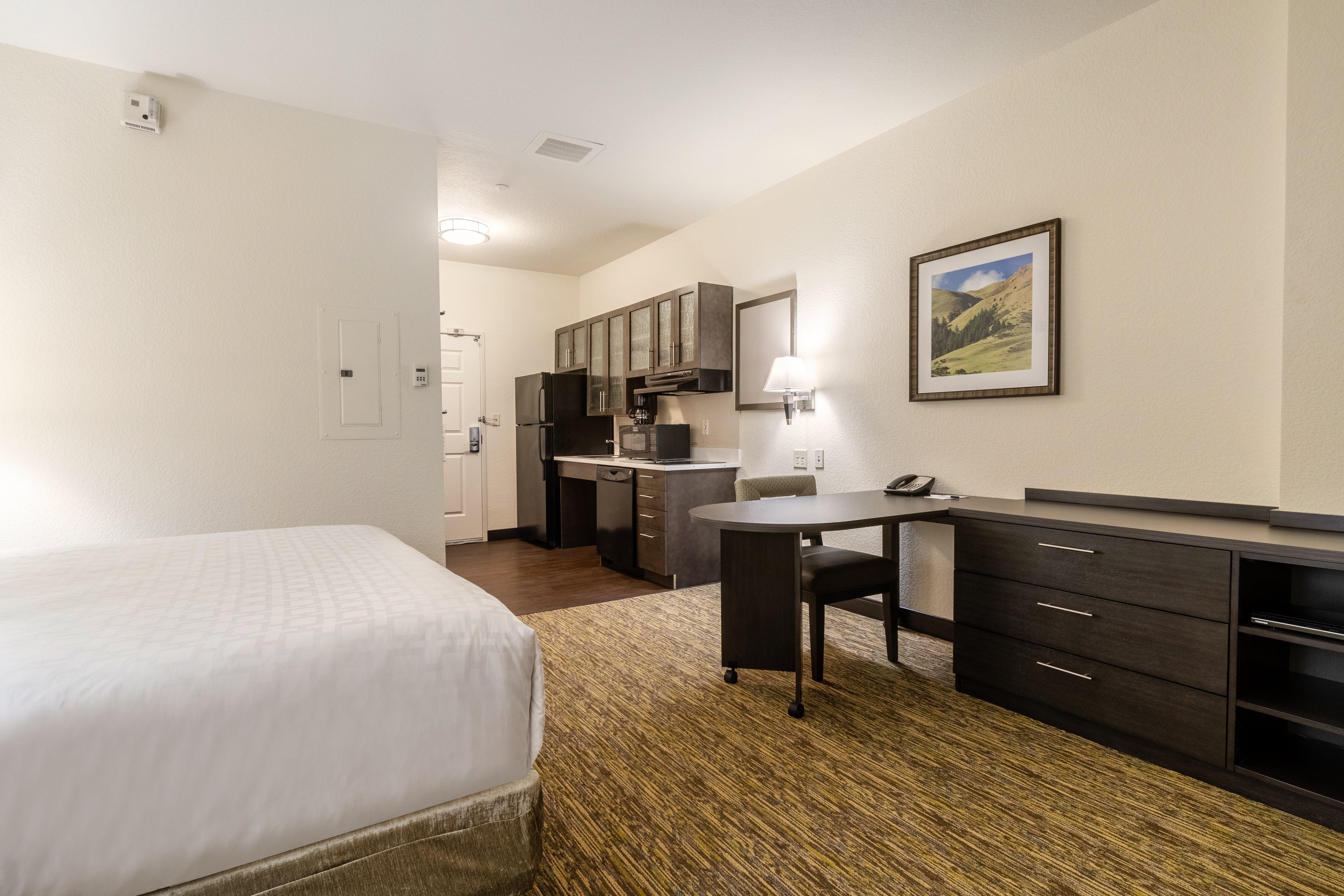 Candlewood Suites Portland Airport By Ihg Экстерьер фото