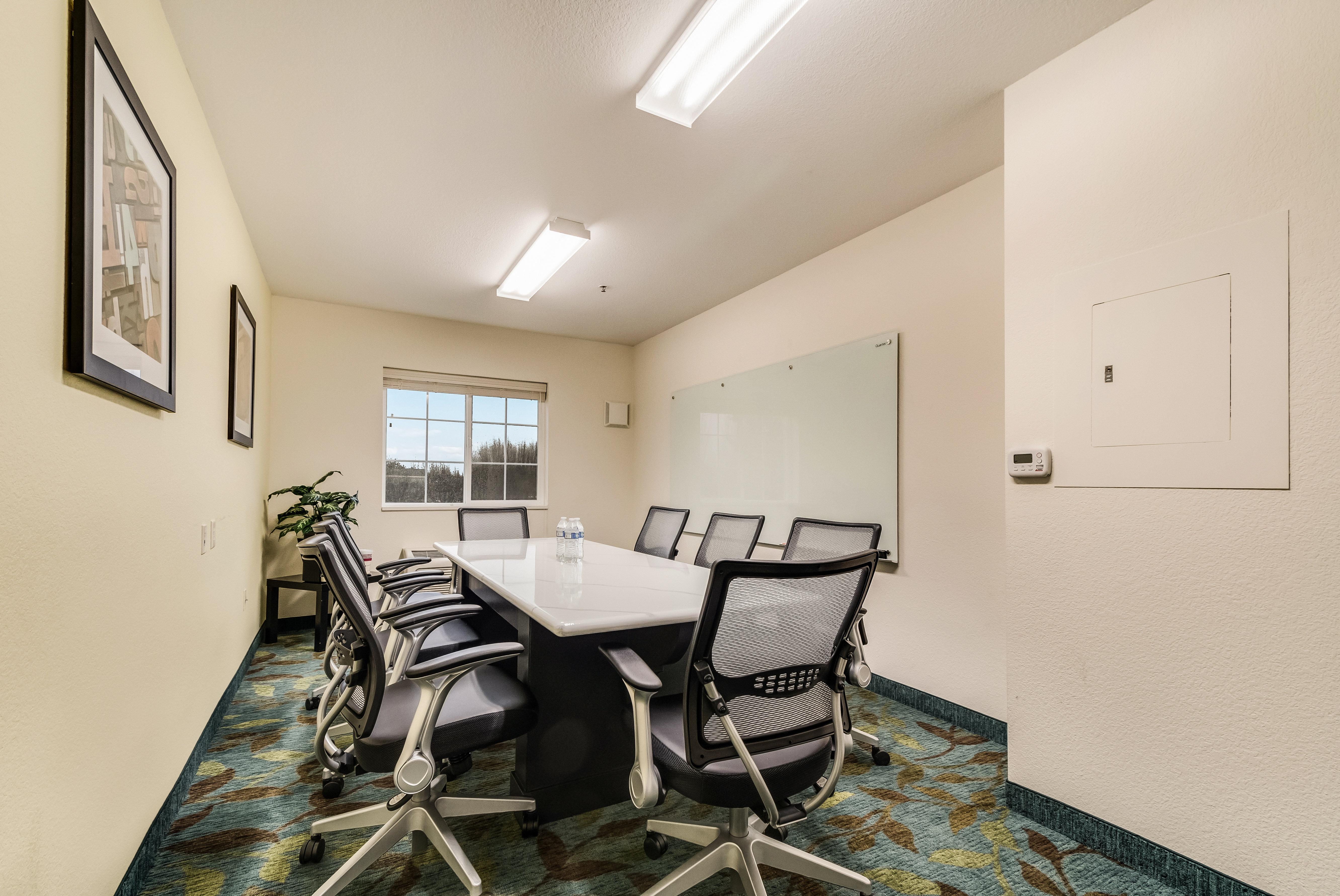 Candlewood Suites Portland Airport By Ihg Экстерьер фото